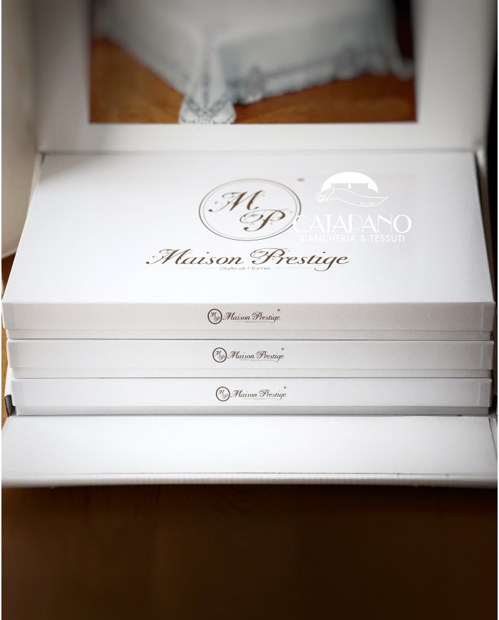 Tris in lino: copriletto, lenzuola e tovaglia Burano Maison Prestige Bianco