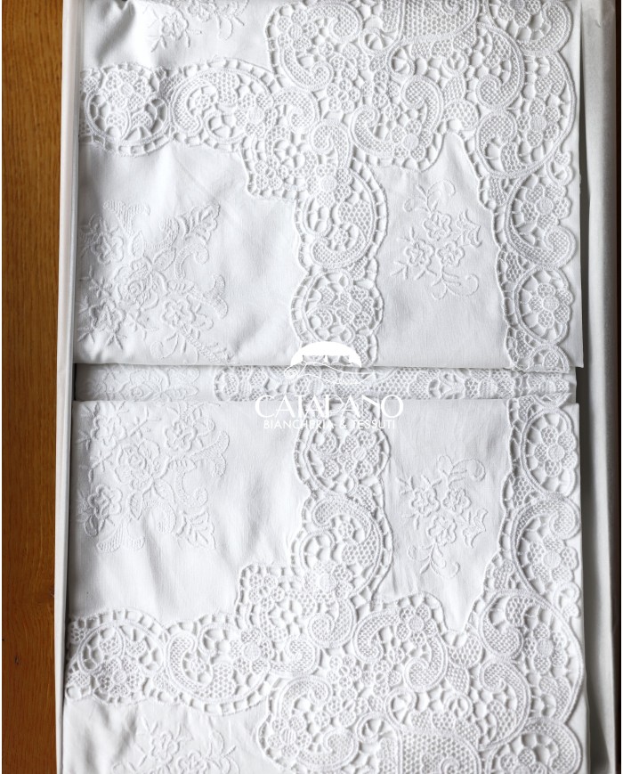 Tris in lino: copriletto, lenzuola e tovaglia Burano Maison Prestige Bianco