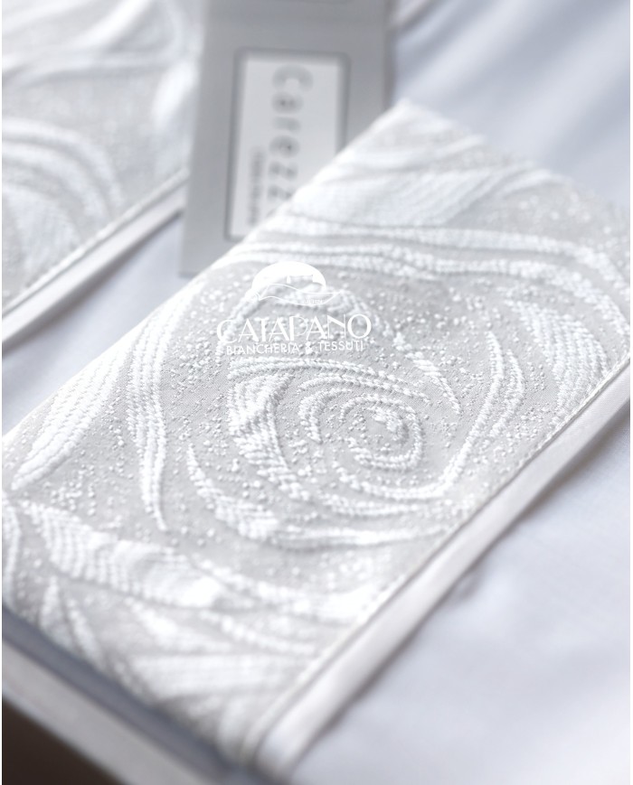 Coordinato Copriletto e Completo lenzuola in puro cotone By Carezze art Raquel